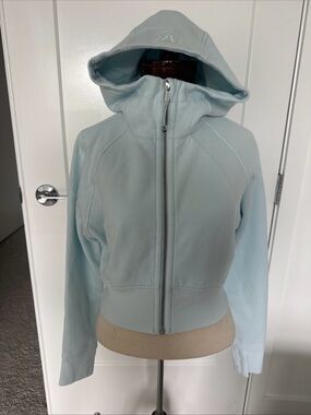 Lululemon Cropped Scuba Hoodie Light Blue Full Zip Womens Activewear XS / S